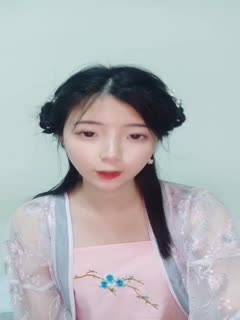 大奶子和完美的屁股在高清视频中被舔和吸